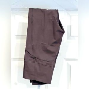 Women’s Fabletic legging. Size medium. Great color.